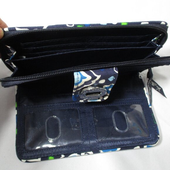 Like New Vera Bradley Turnlock Turn Lock Blue Paisley Ladies Credit Card Wallet - Picture 5 of 7